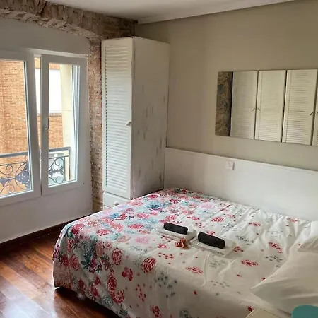 Apartamento En Eysines 34 2 Izq A 2 Km De La Playa De Salinas