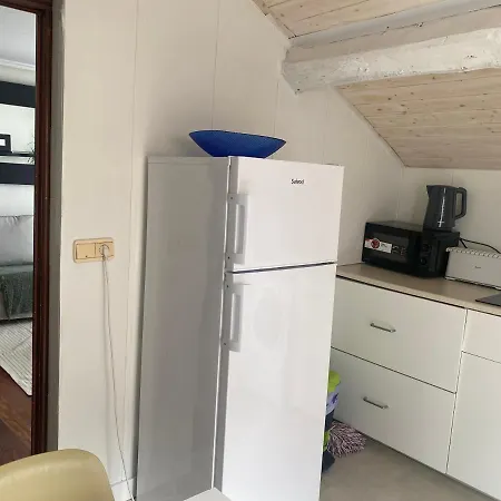 Apartamento En Eysines 34 2 Izq A 2 Km De La Playa De Salinas *