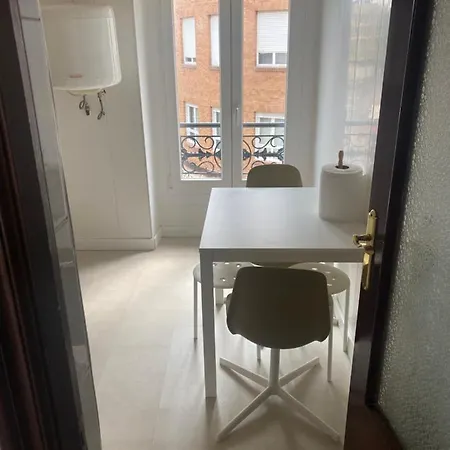 Apartamento En Eysines 34 2 Izq A 2 Km De La Playa De Salinas