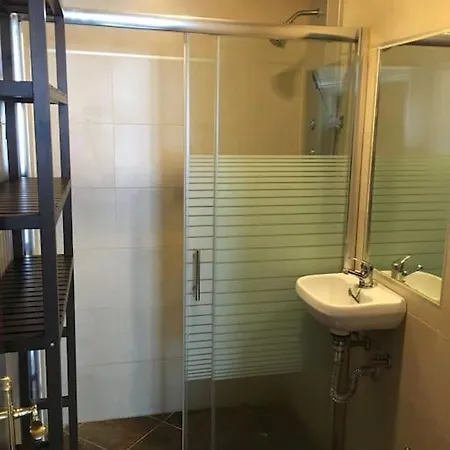 Apartamento En Eysines 34 2 Izq A 2 Km De La Playa De Salinas Appartement *
